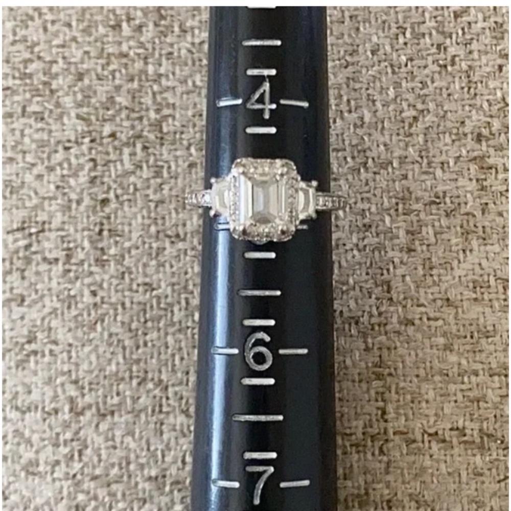 🪞 NWT TACORI 18k Natural Diamond Engagement wedding Emerald Cut 18k Gold Ring
